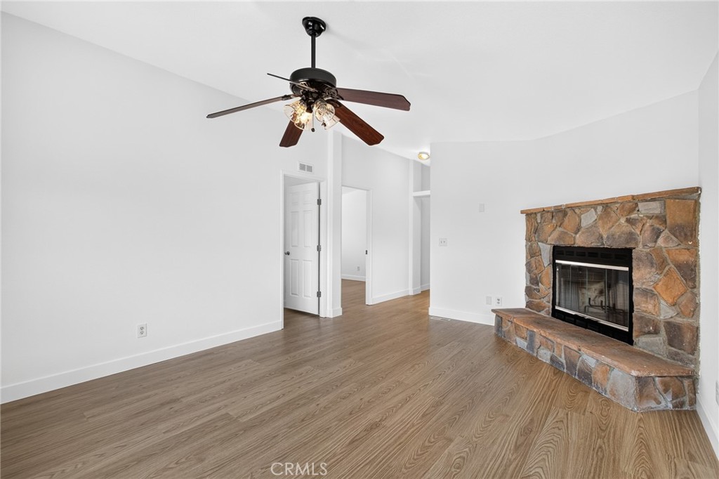 1925 E La Veta Avenue 50 Property Photo 25