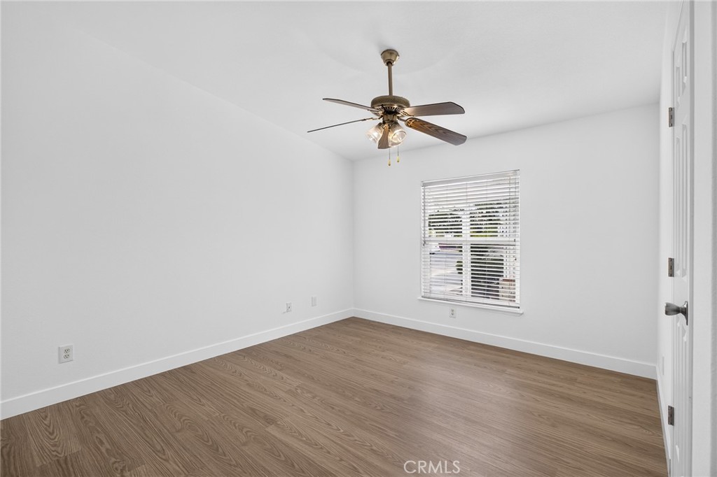 1925 E La Veta Avenue 50 Property Photo 26