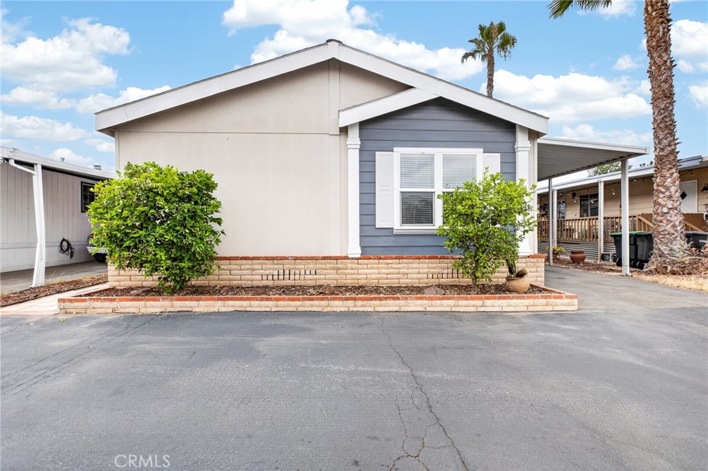 1925 E La Veta Avenue 50 Property Photo 33