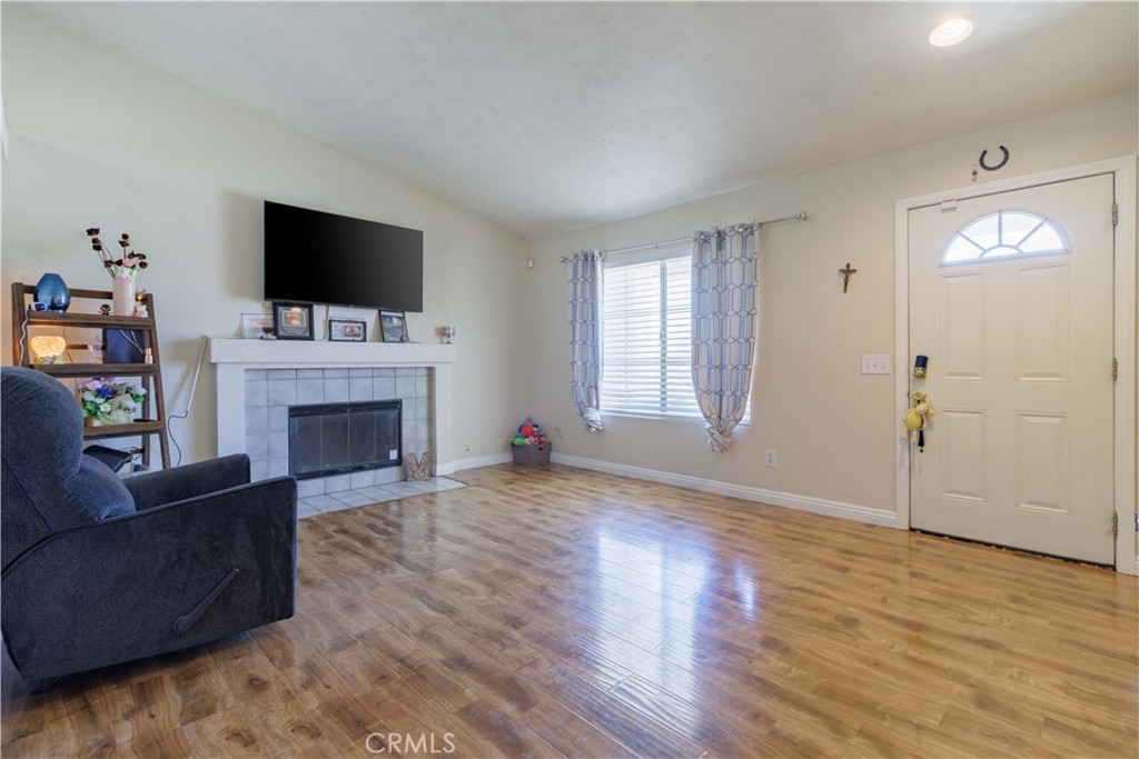 8544 Dove Creek Property Photo 5