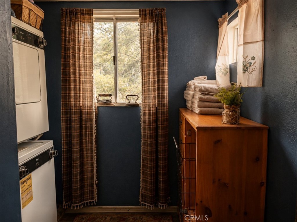2412 Ridge Property Photo 15