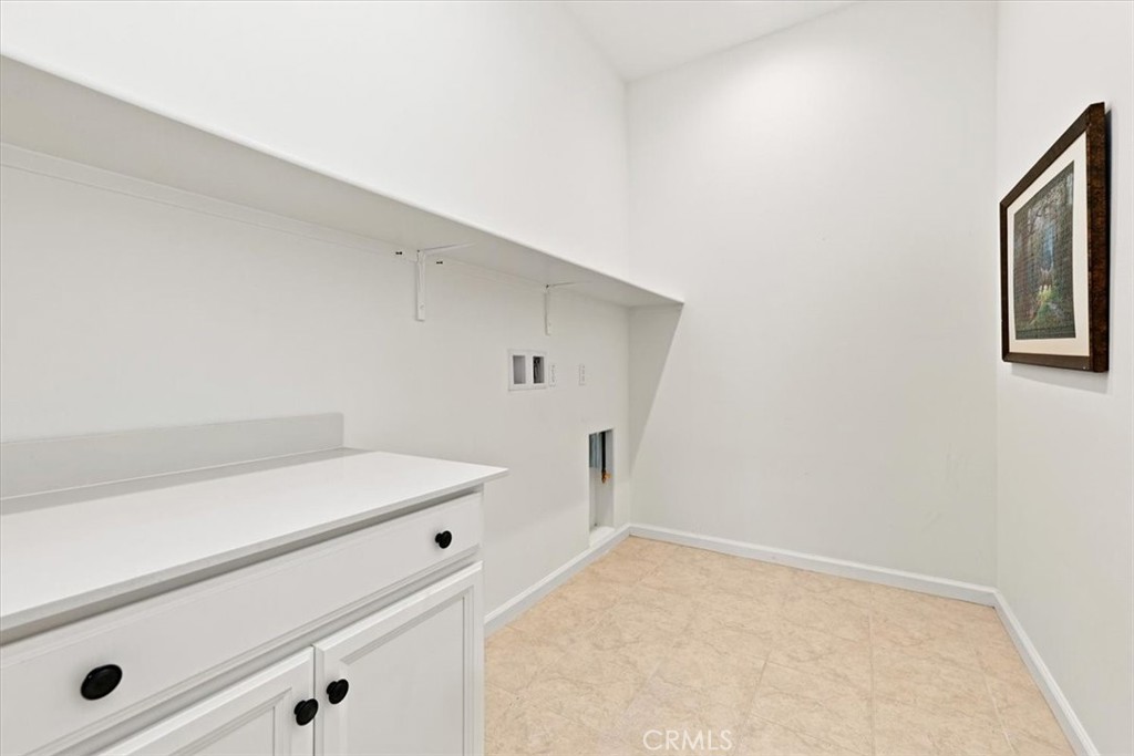 11877 Wandering Way Property Photo 6