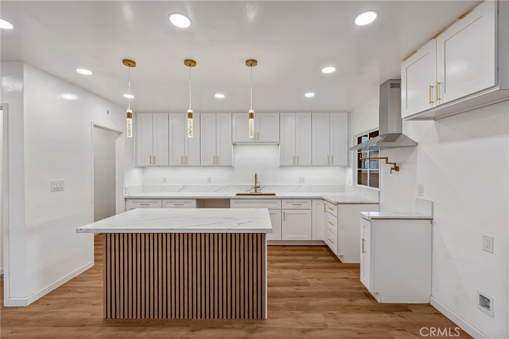 1243 Mandalay Property Photo 8