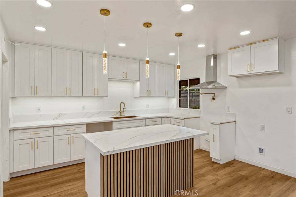 1243 Mandalay Property Photo 9