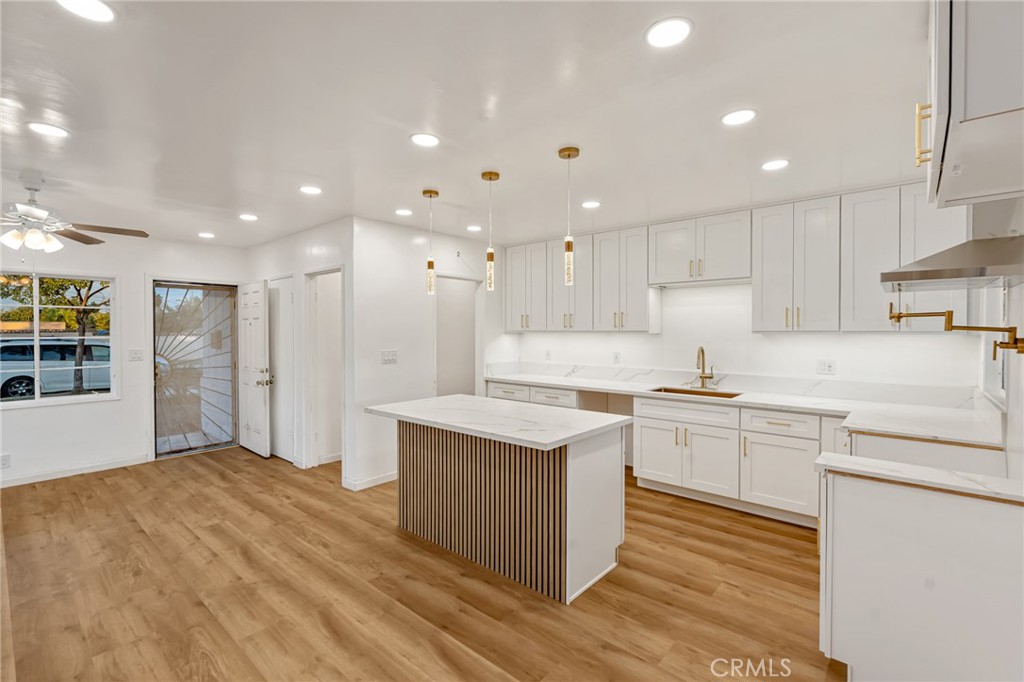 1243 Mandalay Property Photo 10