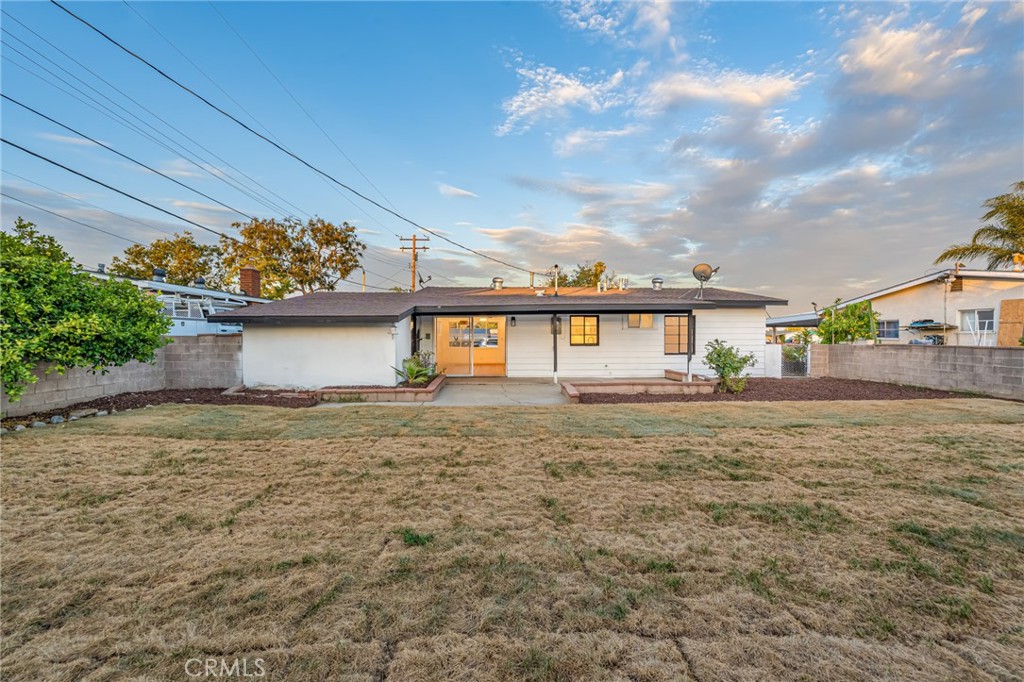 1243 Mandalay Property Photo 18
