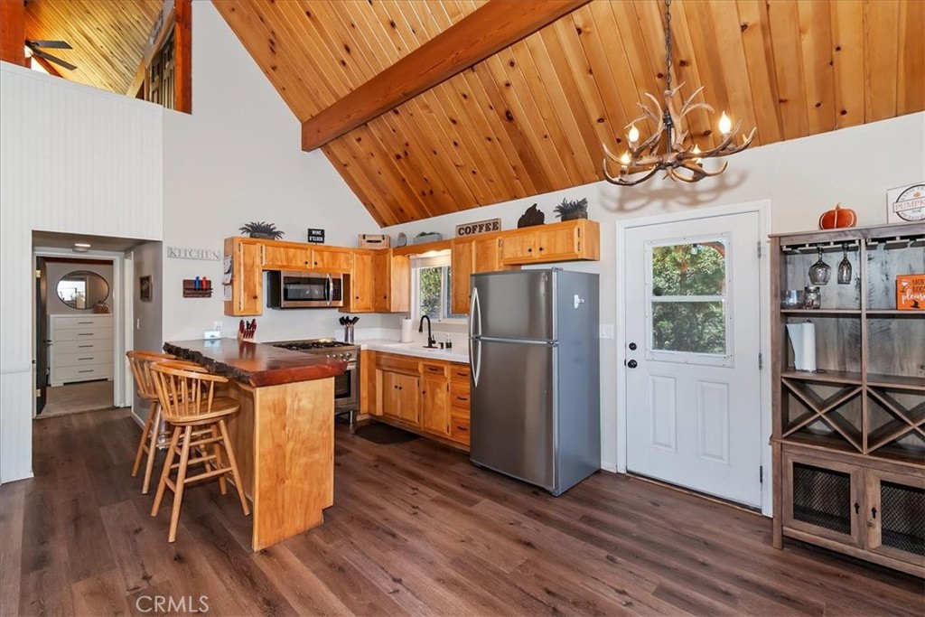 642 Villa Grove Property Photo 12