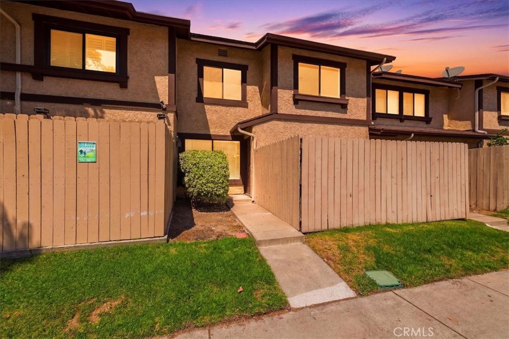 8601 Sunland 5 Property Photo 3