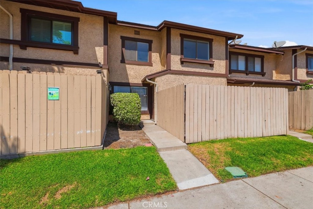 8601 Sunland 5 Property Photo 4