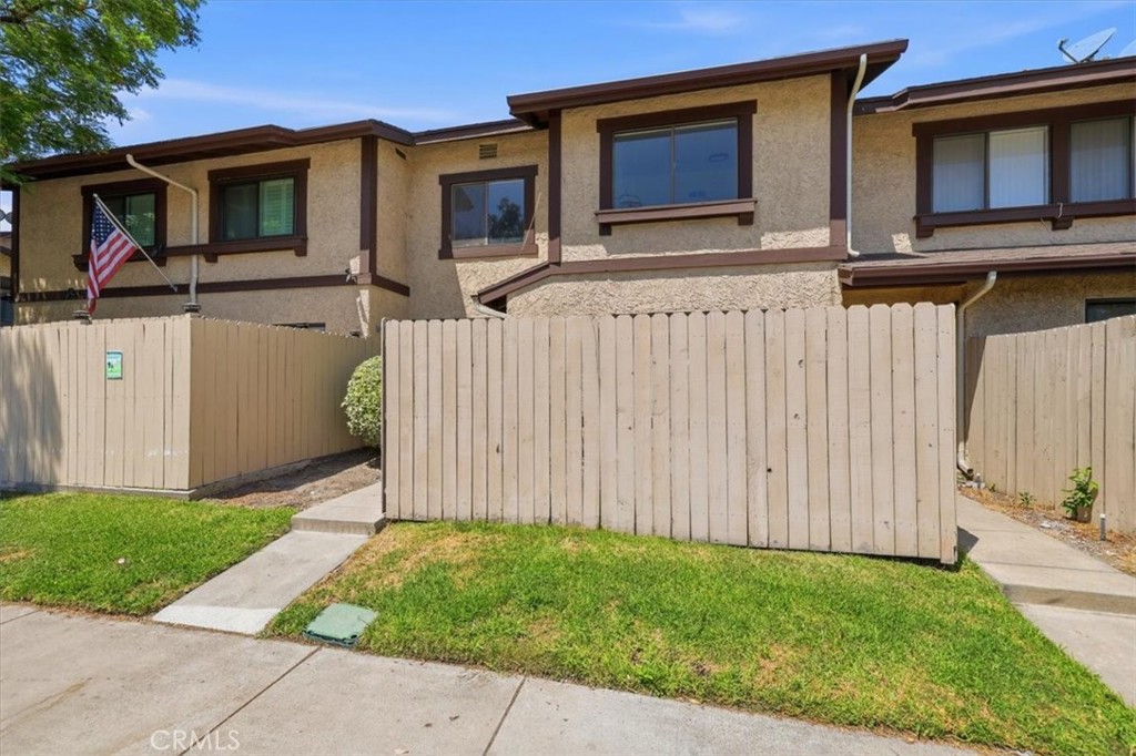 8601 Sunland 5 Property Photo 5