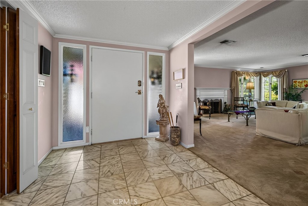 11577 Acacia Street Property Photo 5