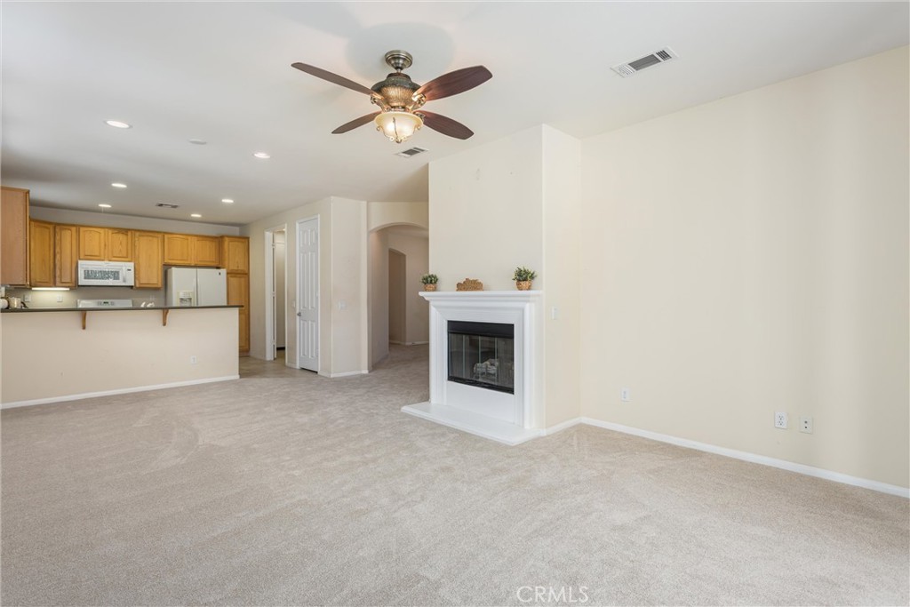 1659 Snowberry Property Photo 5
