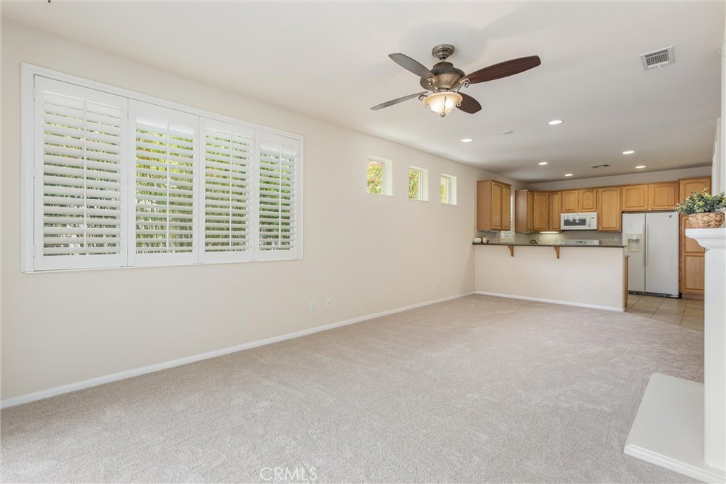 1659 Snowberry Property Photo 7
