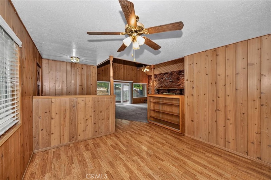 556 Pioneer Property Photo 11