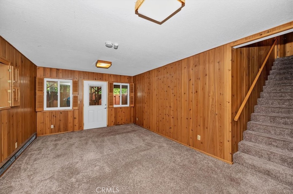 556 Pioneer Property Photo 25