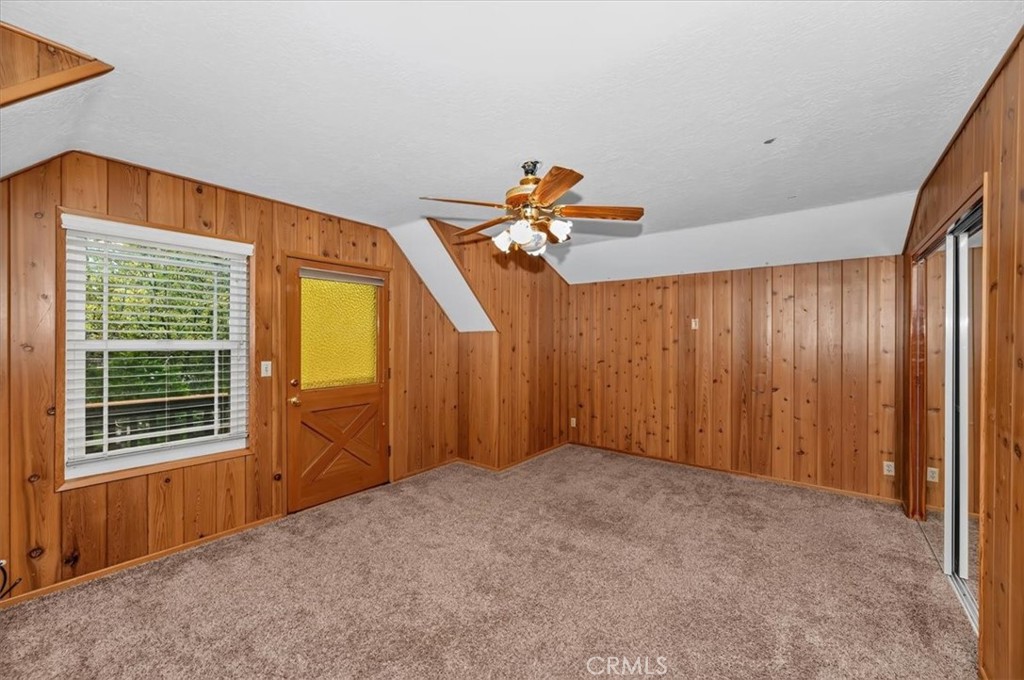 556 Pioneer Property Photo 27