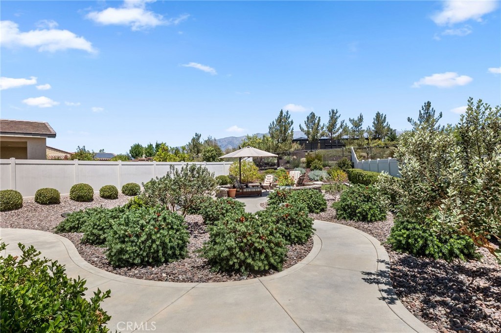 1540 Glenbright Property Photo 32