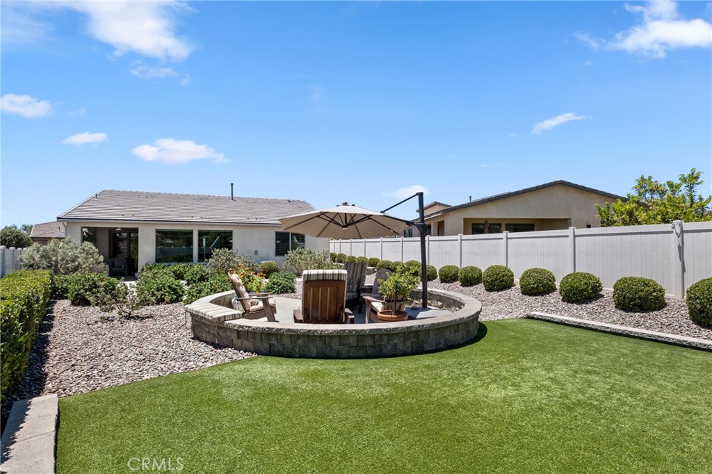 1540 Glenbright Property Photo 34