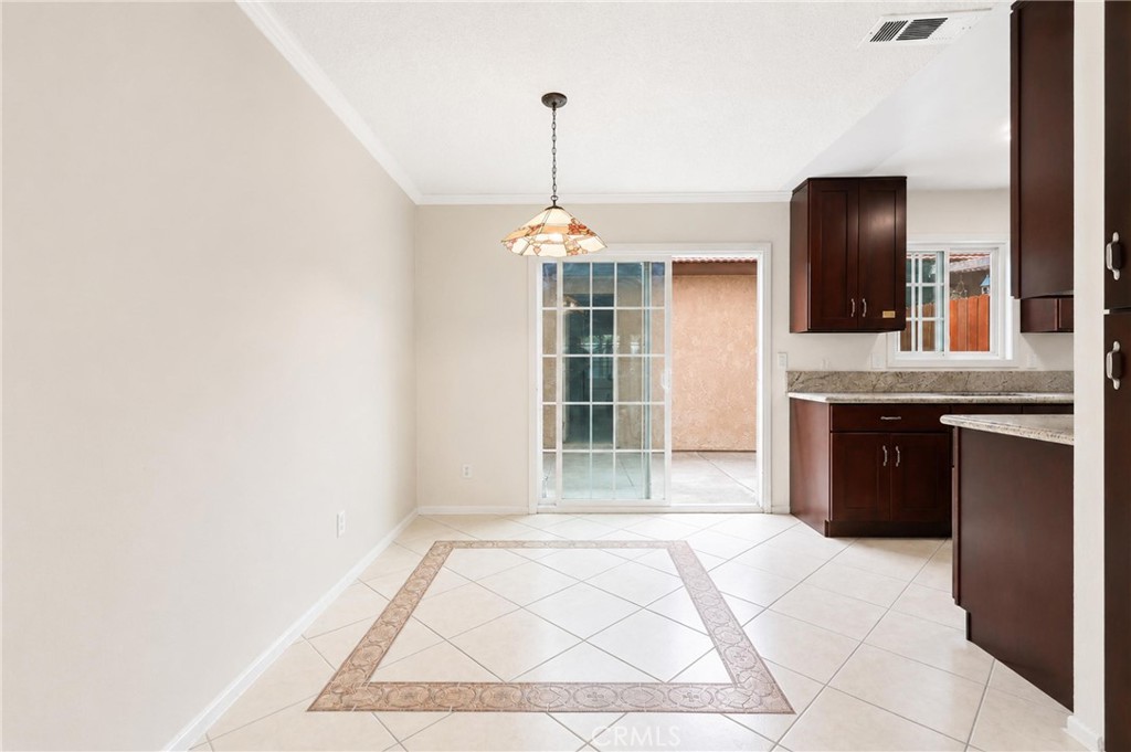 122 E Merrill Property Photo 10