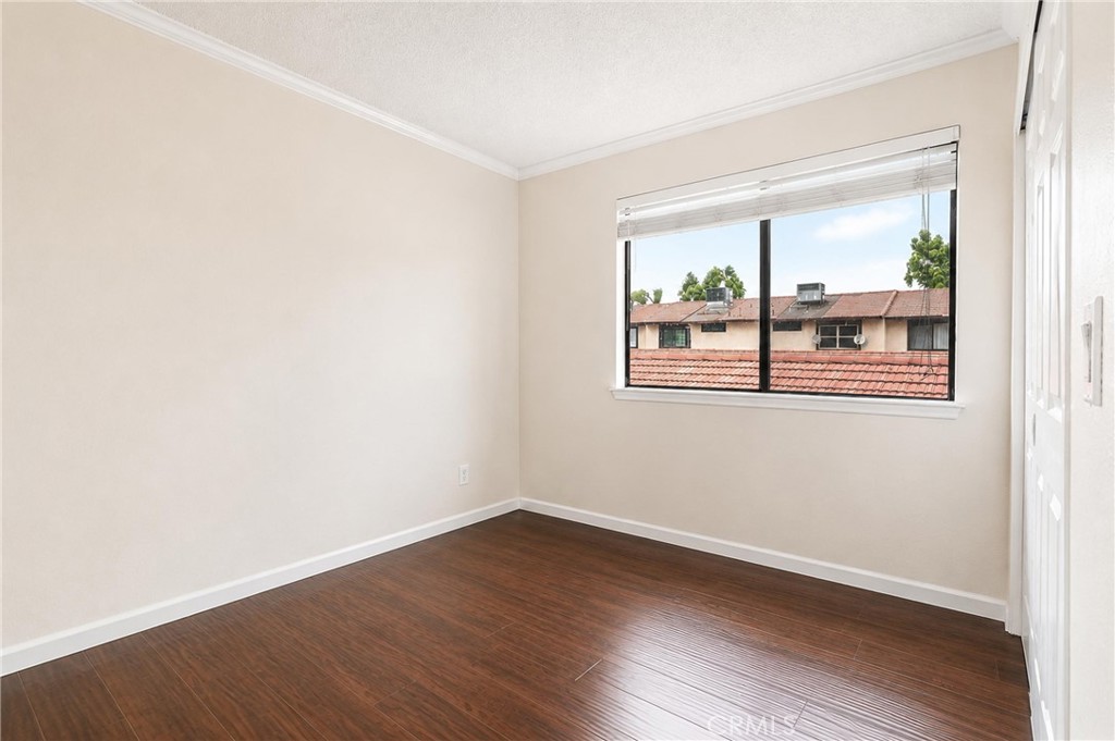 122 E Merrill Property Photo 14