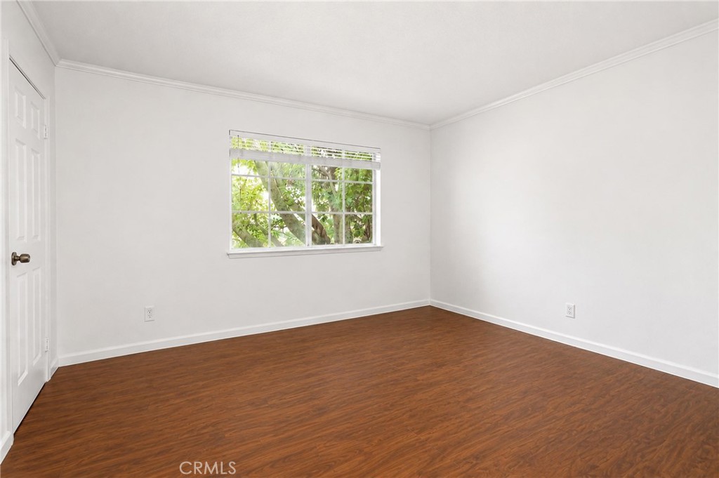 122 E Merrill Property Photo 16