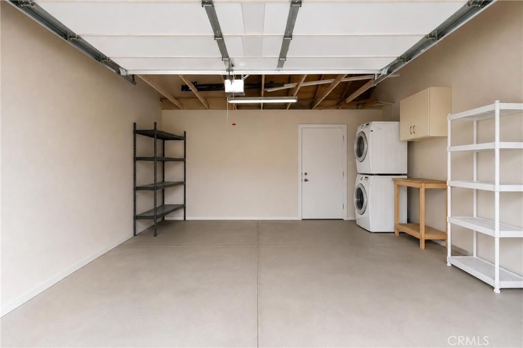 122 E Merrill Property Photo 21