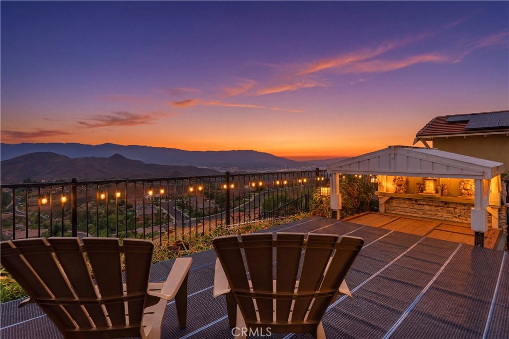 15979 Skyridge Property Photo 1