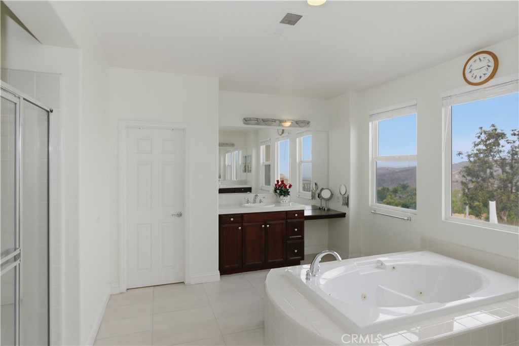 15979 Skyridge Property Photo 36