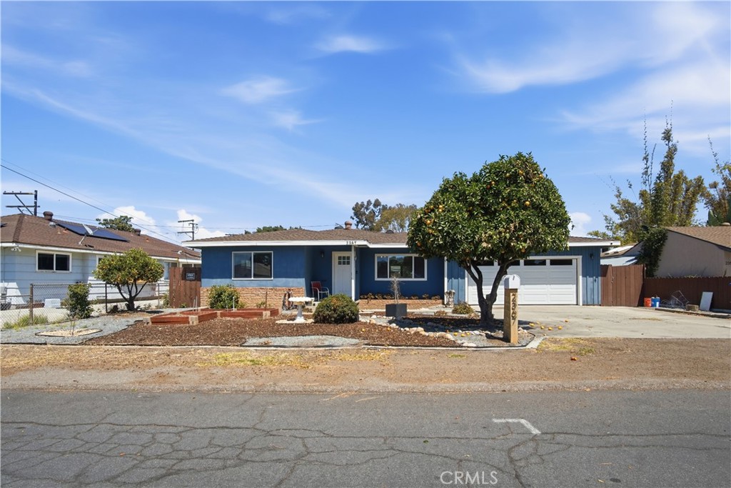 2367 Golden Avenue Property Photo 2