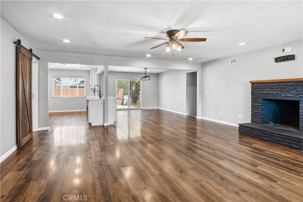 2367 Golden Avenue Property Photo 5