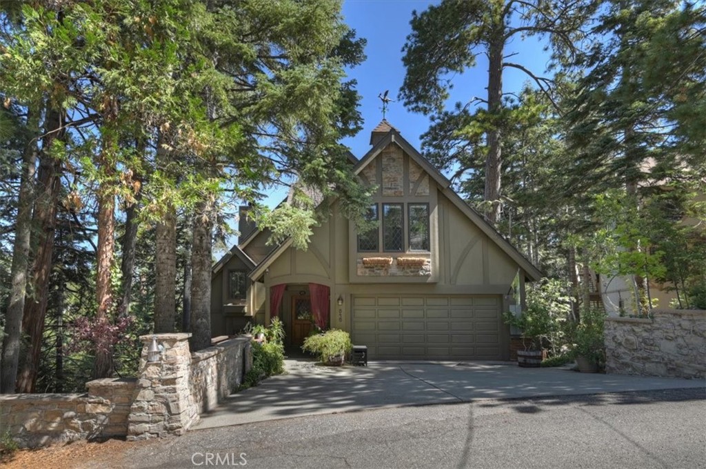 846 Golf Course Property Photo 1