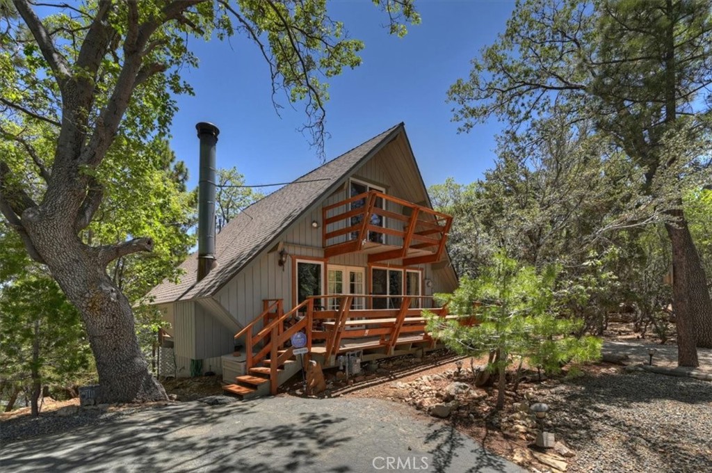 1710 Canyon Crest Property Photo 3