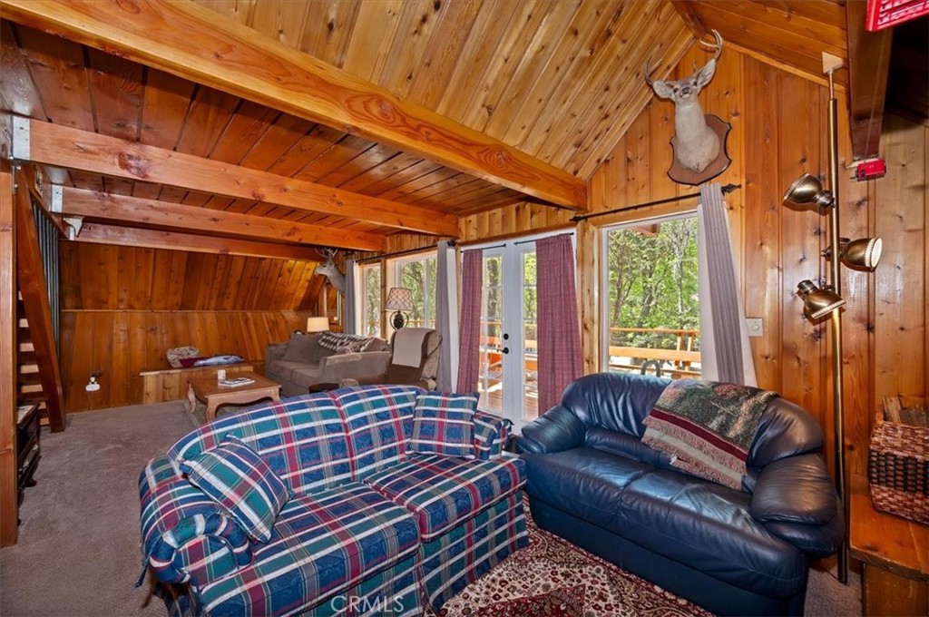 1710 Canyon Crest Property Photo 9