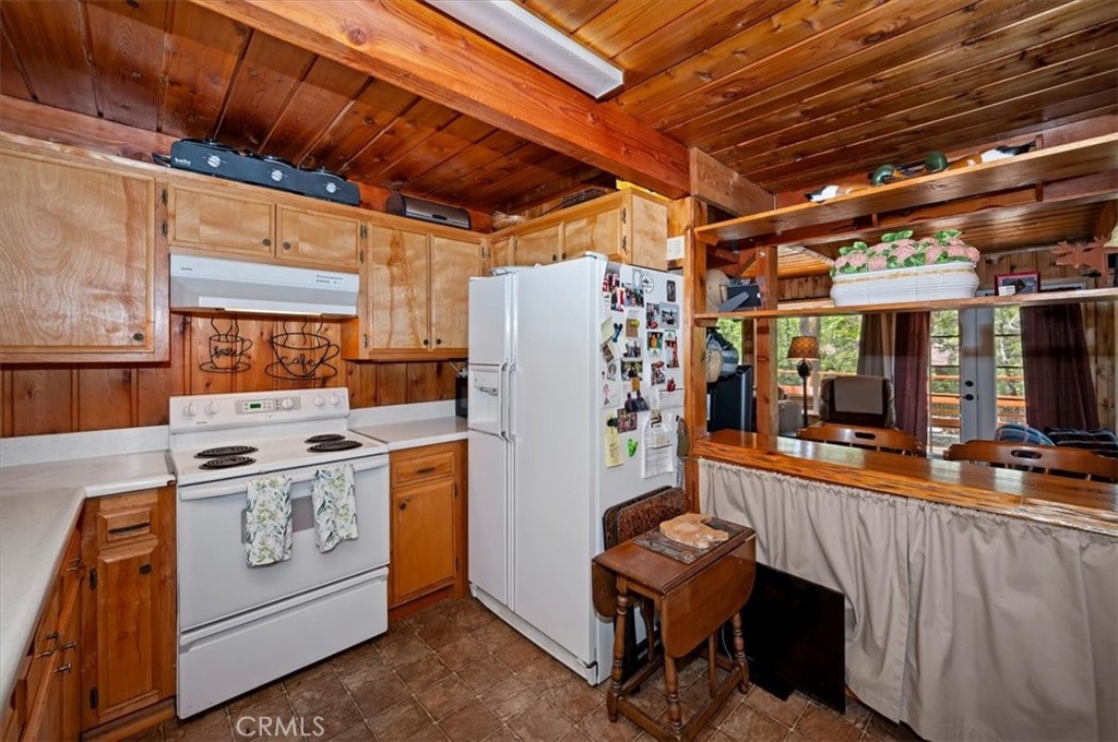 1710 Canyon Crest Property Photo 12