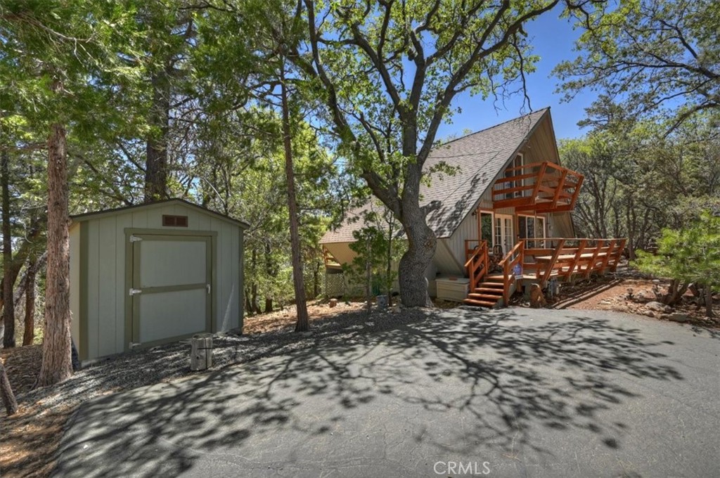 1710 Canyon Crest Property Photo 32