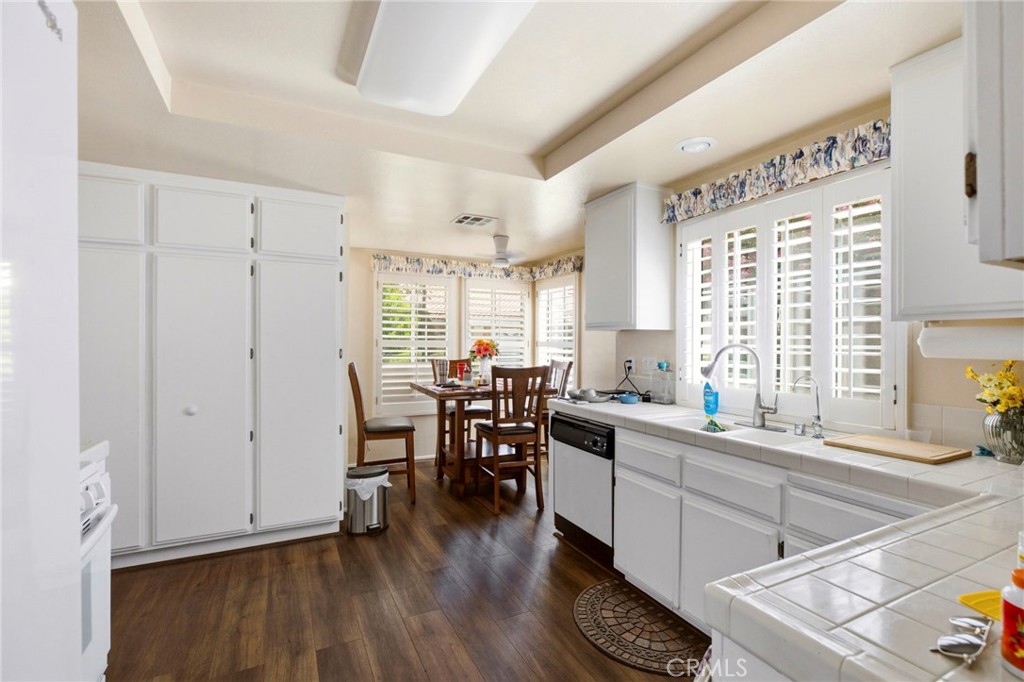 5638 Lopez Property Photo 8