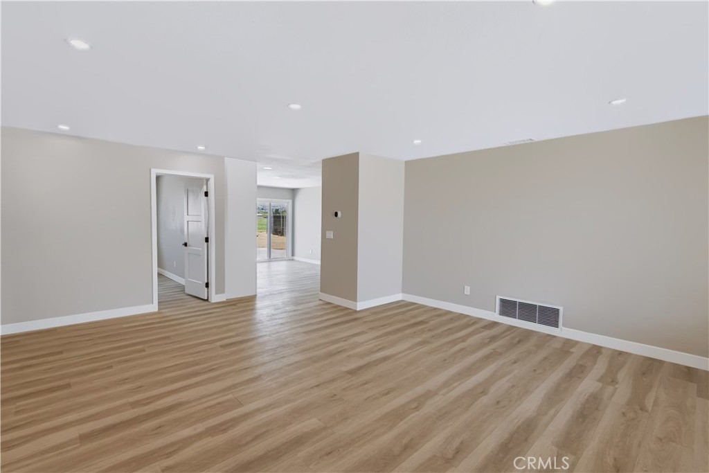 24650 Myrna Property Photo 4