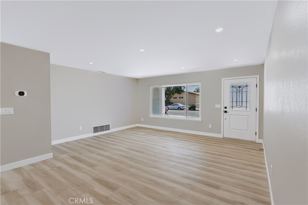 24650 Myrna Property Photo 6
