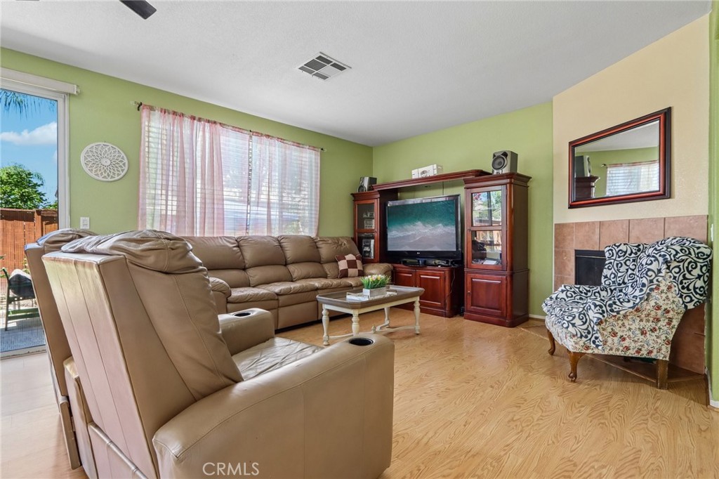 41905 Driver Lane Property Photo 30