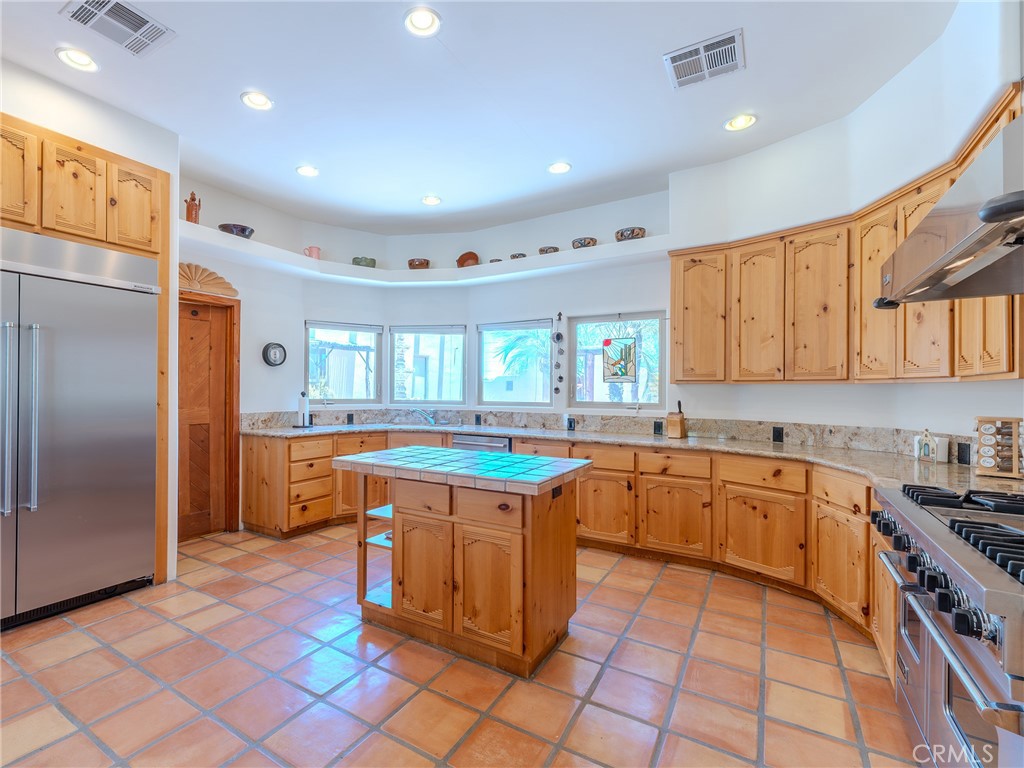 187 Verbena Property Photo 8