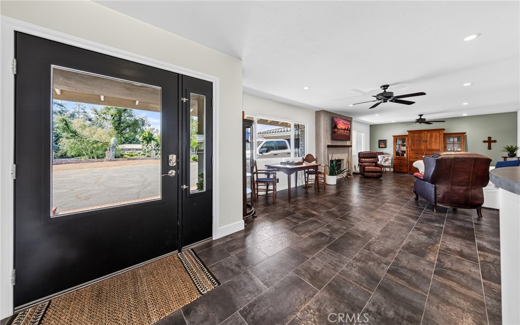 645 Los Altos Property Photo 3