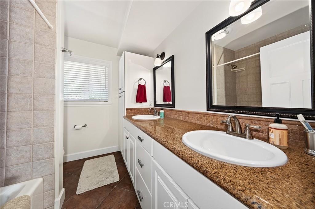 645 Los Altos Property Photo 21
