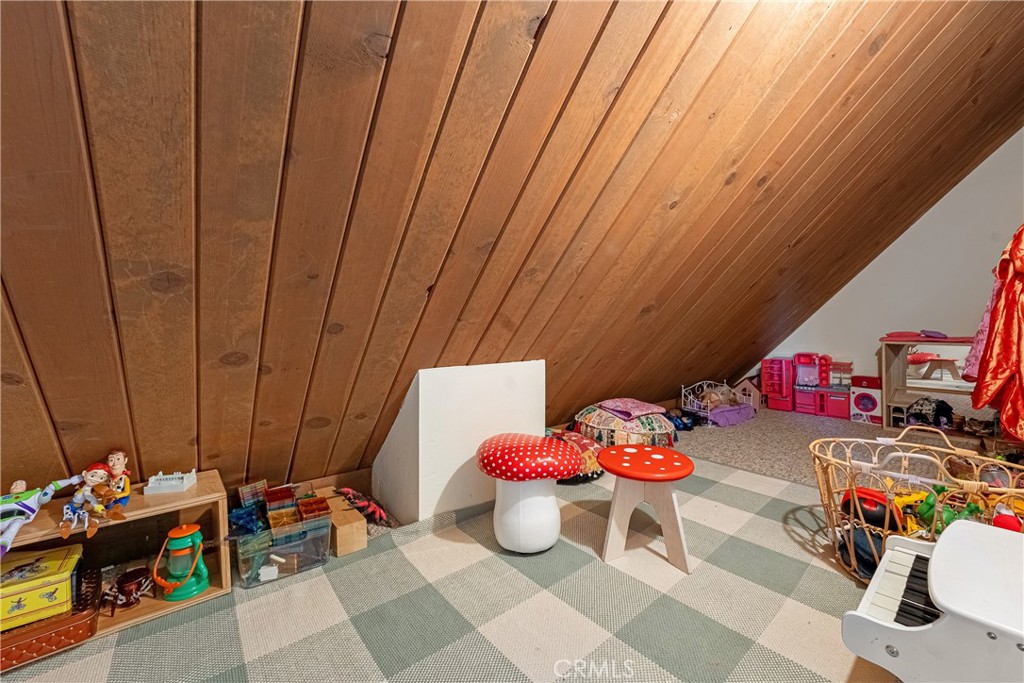 1260 Yukon Court Property Photo 34