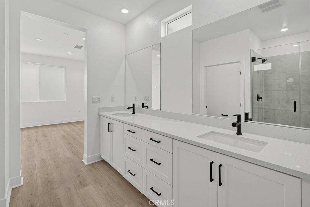 1021 E Overlook Drive Property Photo 19