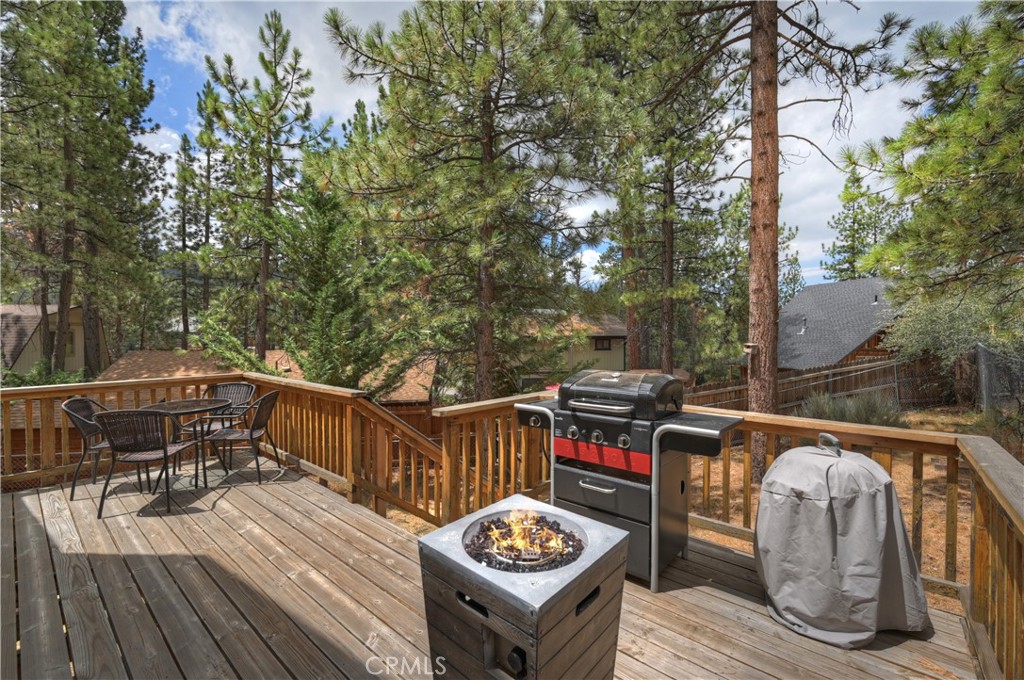 718 Silver Tip Property Photo 6