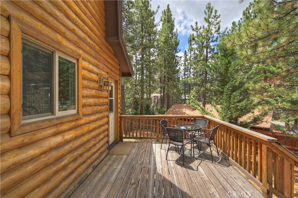 718 Silver Tip Property Photo 8