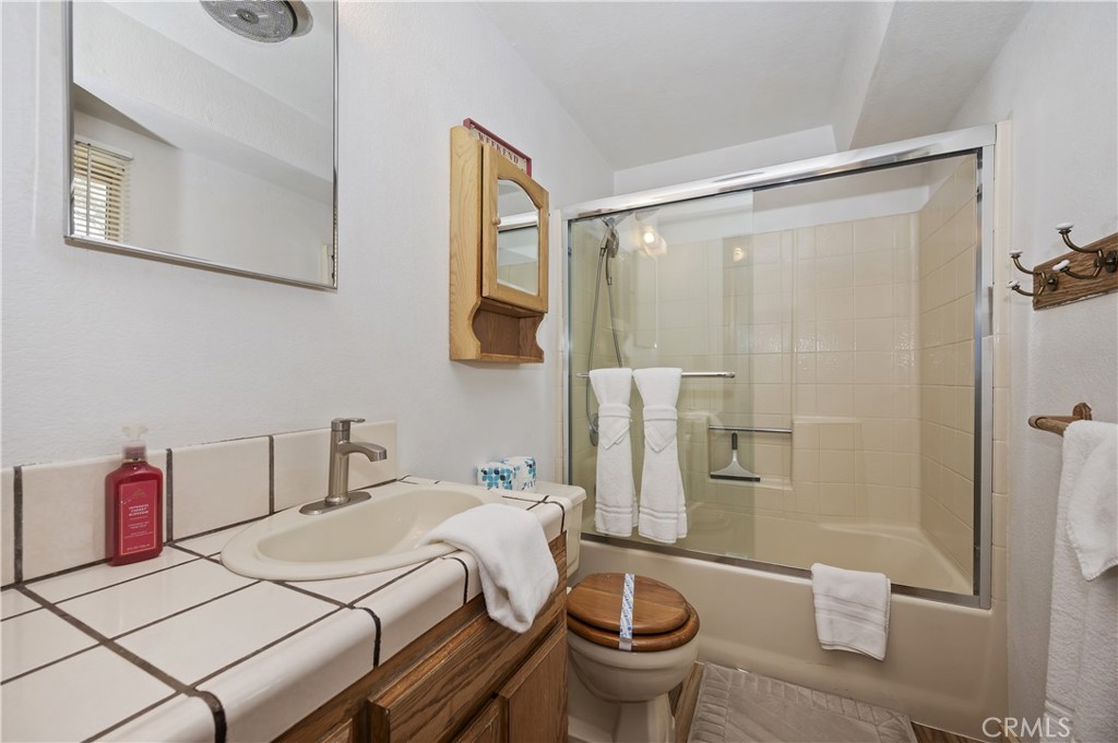 718 Silver Tip Property Photo 21