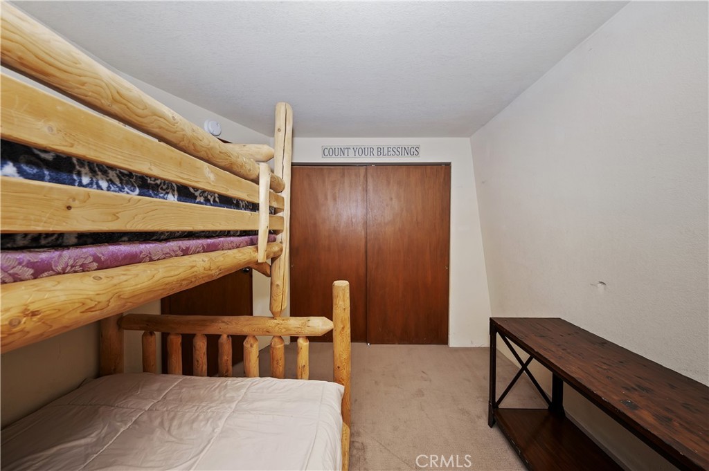 718 Silver Tip Property Photo 23