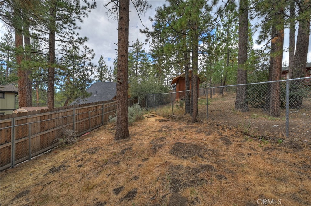 718 Silver Tip Property Photo 27