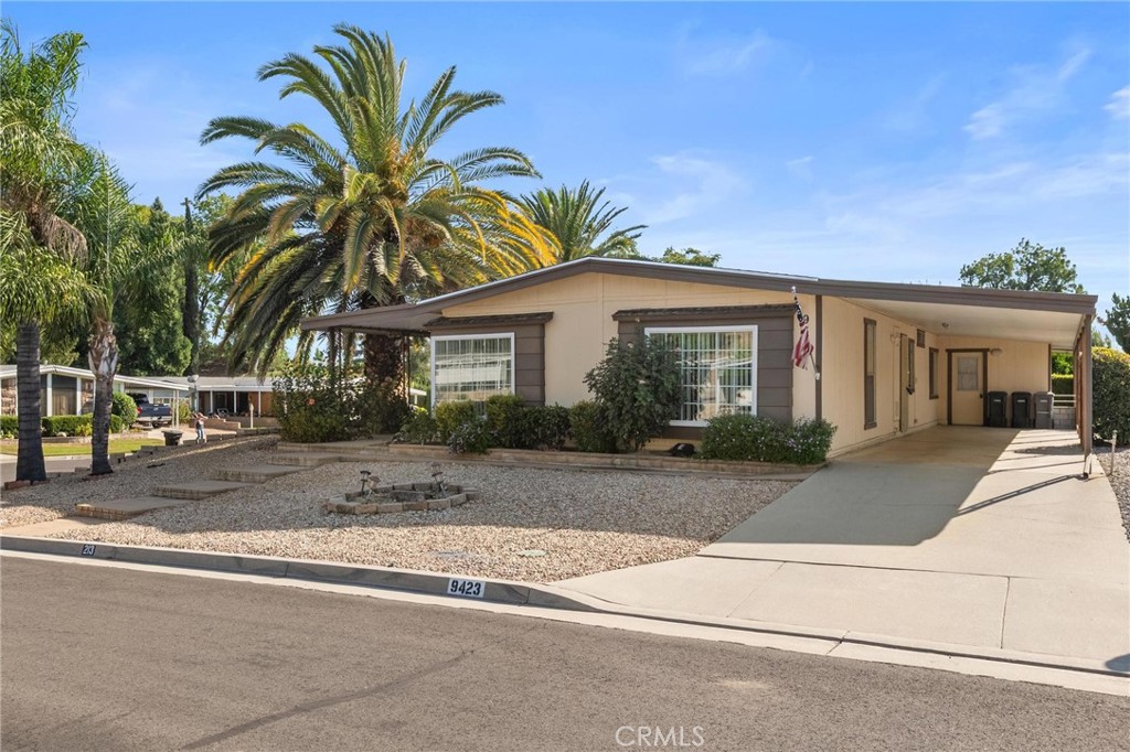 9423 Corbie Court Property Photo 3
